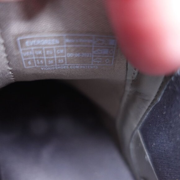 NWOB Vionic Evergreen Ankle Bootie Boots Sz 6 Gray Leather Pull On Cushioned - Picture 9 of 10